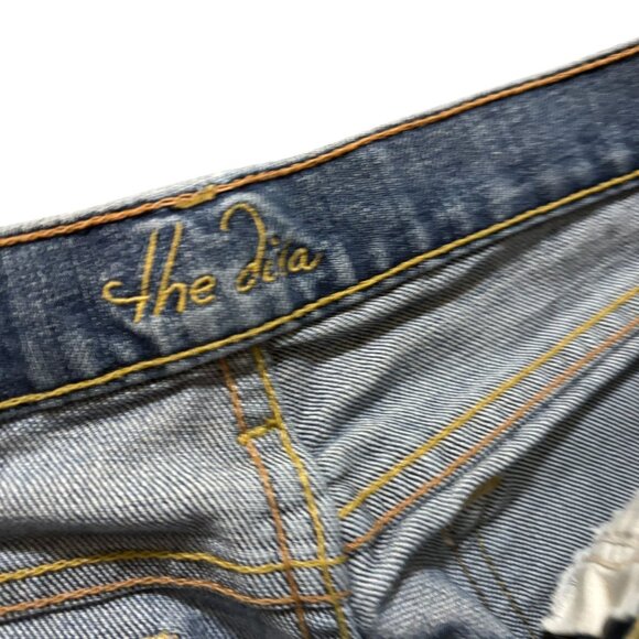 Old Navy The Diva 4 Short Denim Jeans Knee Holes - Picture 5 of 9